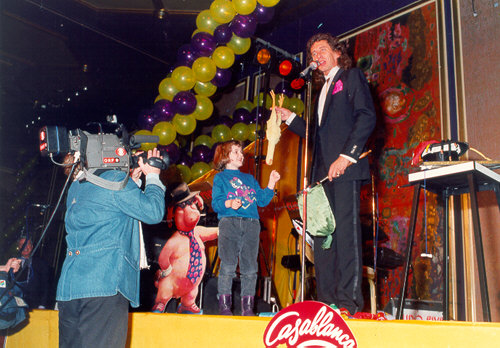 Der erste Kinderball der Magier wird veranstaltet.